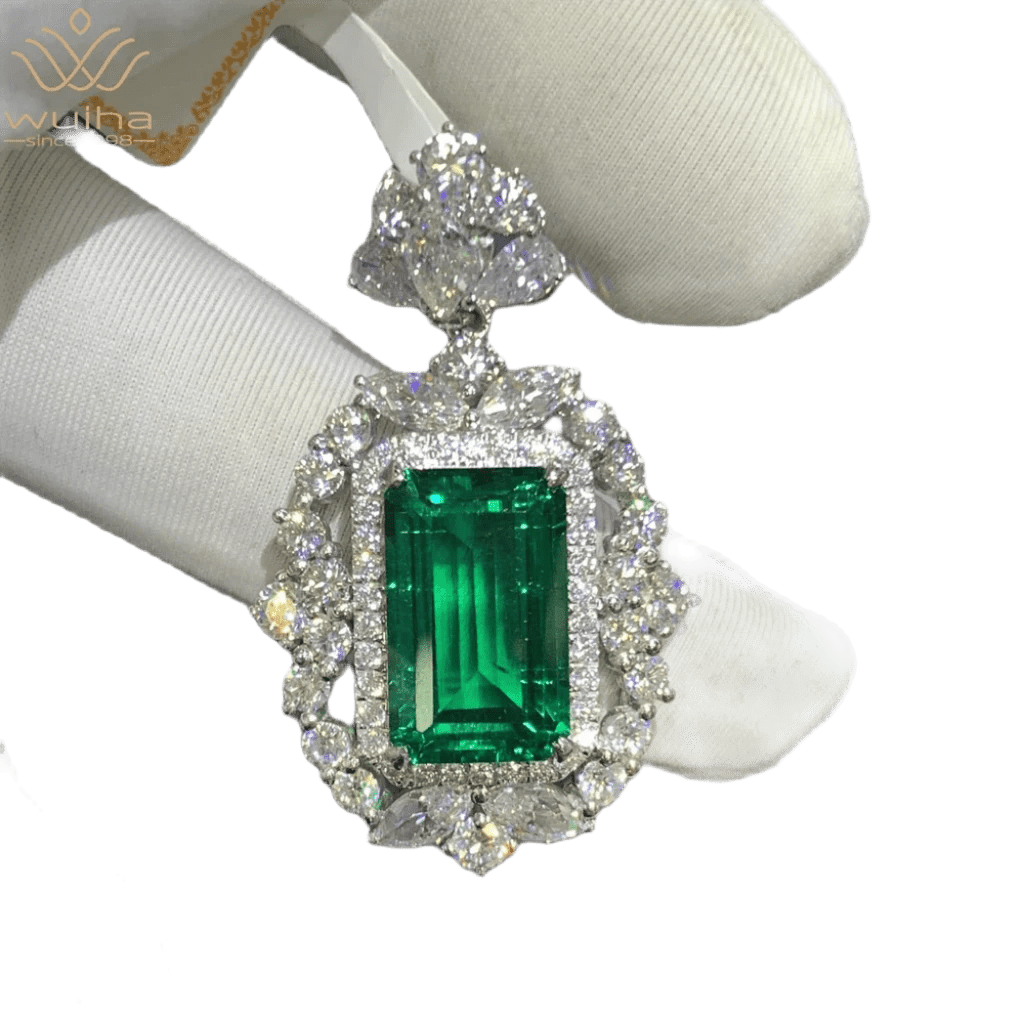 Real 9K Gold 6.56CT Colombia Emerald Gemstone Pendant - Crown & Royal